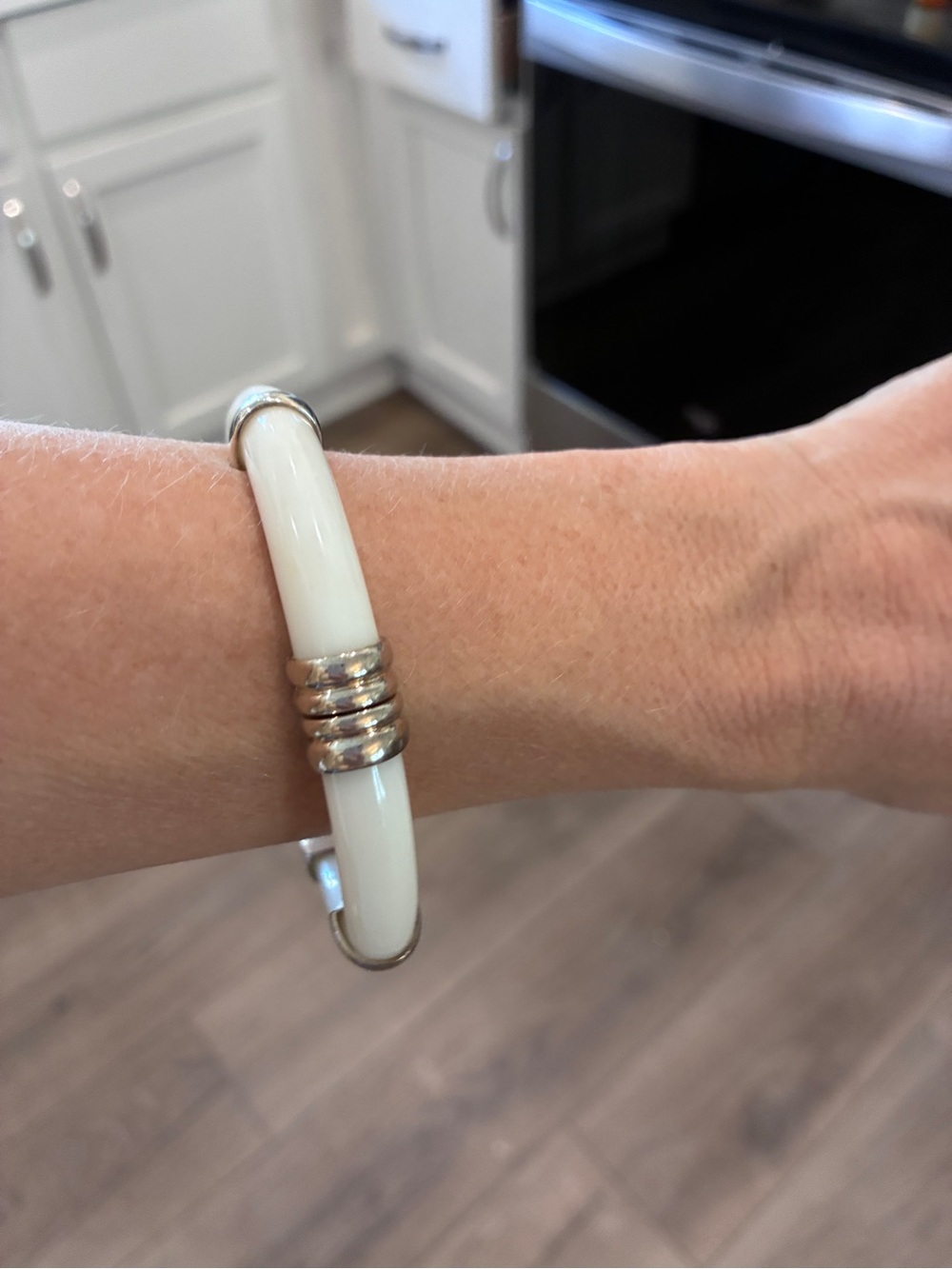 925 WK WHITNEY KELLY White Resin and Sterling Silver 925 Bangle Bracelet - Picture 11 of 12